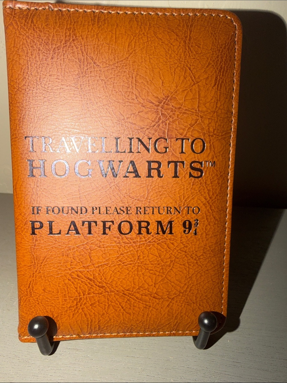Travelling to Hogwarts Platform 9¾ Passport Holder - Brown